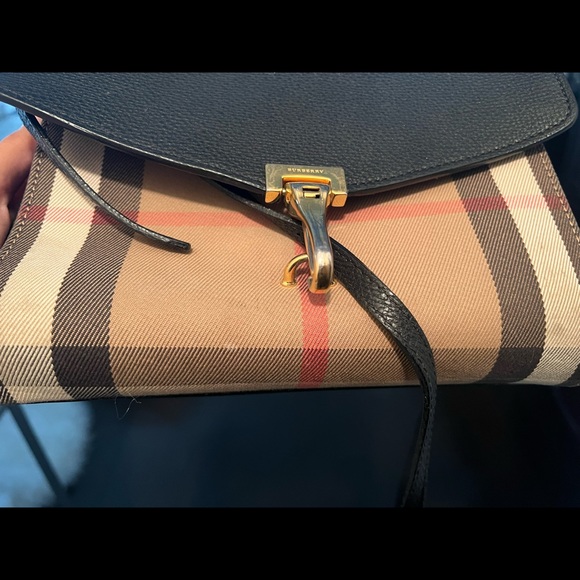 Burberry Crossbody Bag - Picture 4 of 8